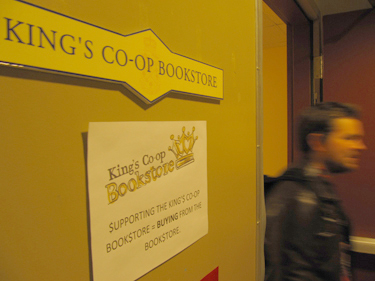 Kings_Bookstore_man