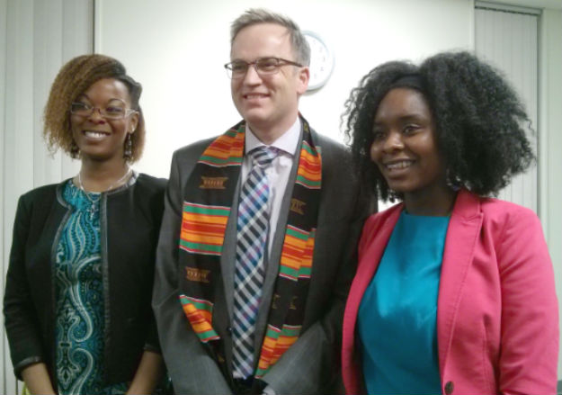 Shaylin Williams and Habiba Cooper-Diallo with Dalhousie President Florizone. (Photo: Tanya Kunwongse)