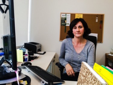 A photograph of Teresa Inacio, Canadian immigration consultant at the Dalhousie International Centre, helps international students under education visas to complete their citizenship procedures.